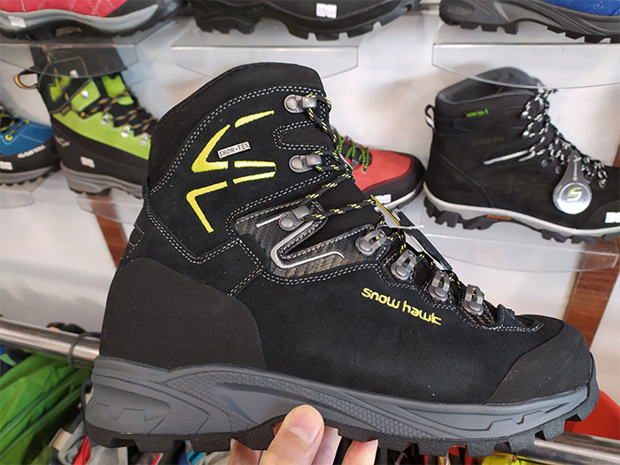 خرید کفش کوهنوردی اسنو هاوک رنگ سبز